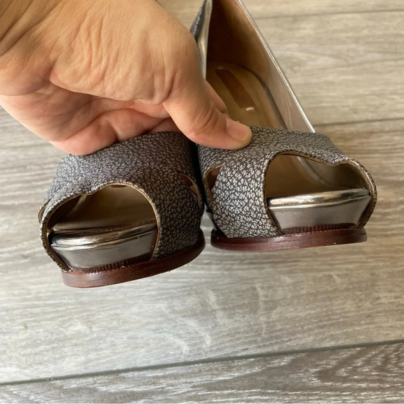 BCBGMAXAZRIA Pebbled Leather Peep Toe Platform Pumps - Picture 5 of 15